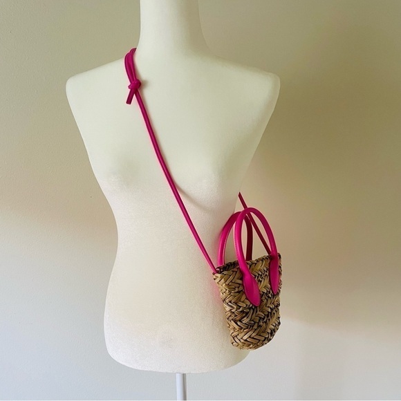 NWT Natural Straws Crossbody Bag / Shoulder Bag - Beige and Bright Pink - Barbie - Picture 9 of 16